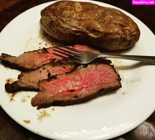 Realbrandon818 OnlyFans Thumbnail #c0gAiEyoAv