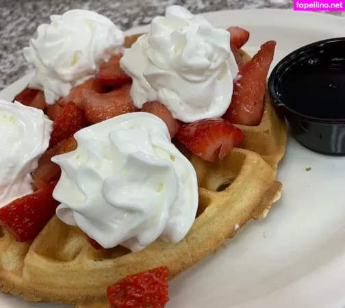 Realbrandon818 OnlyFans Thumbnail #c9dQye6s9y