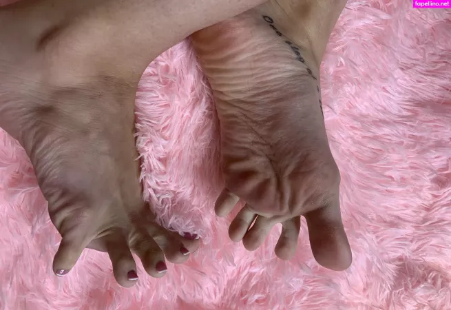 Realgarnetrose OnlyFans Thumbnail #QA4EfN6SLv