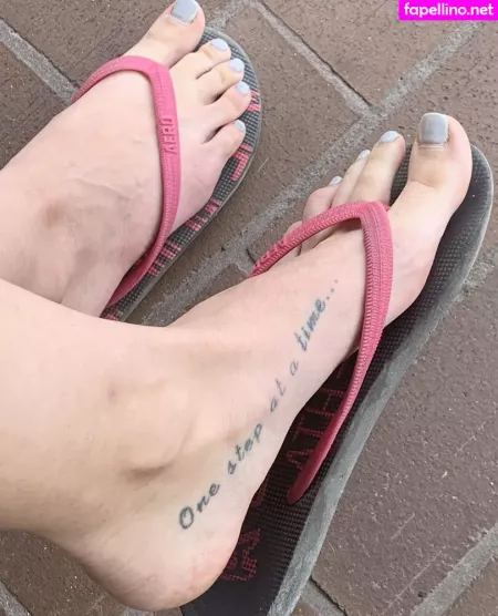 Realgarnetrose OnlyFans Thumbnail #S6lYo6f5Cr