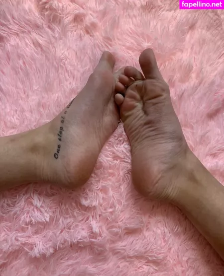 Realgarnetrose OnlyFans Thumbnail #Zzhw1Y6gND