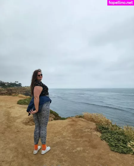 Realgiantessa OnlyFans Thumbnail #5uvG4g7wJX