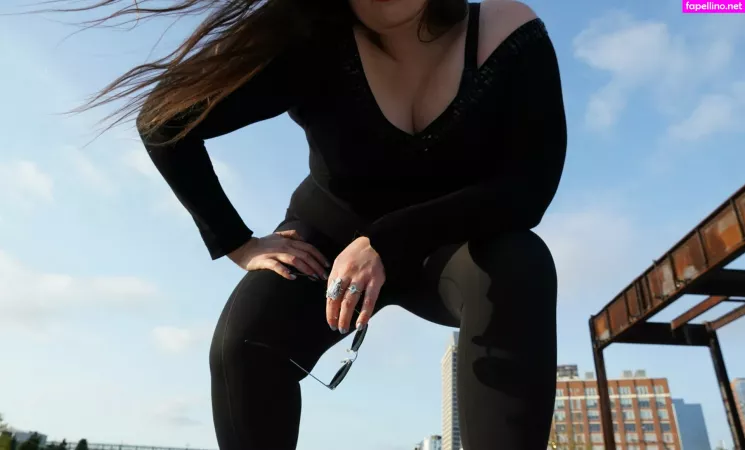 Realgiantessa OnlyFans Thumbnail #QOYD1cyVYF