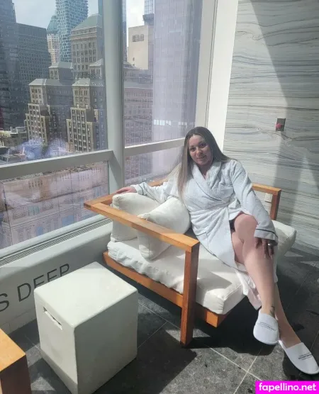 Realhoneyhustla OnlyFans Thumbnail #GX6Eo6HOkv