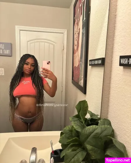 Realhoneysimone OnlyFans Thumbnail #KuXw7ZBcde