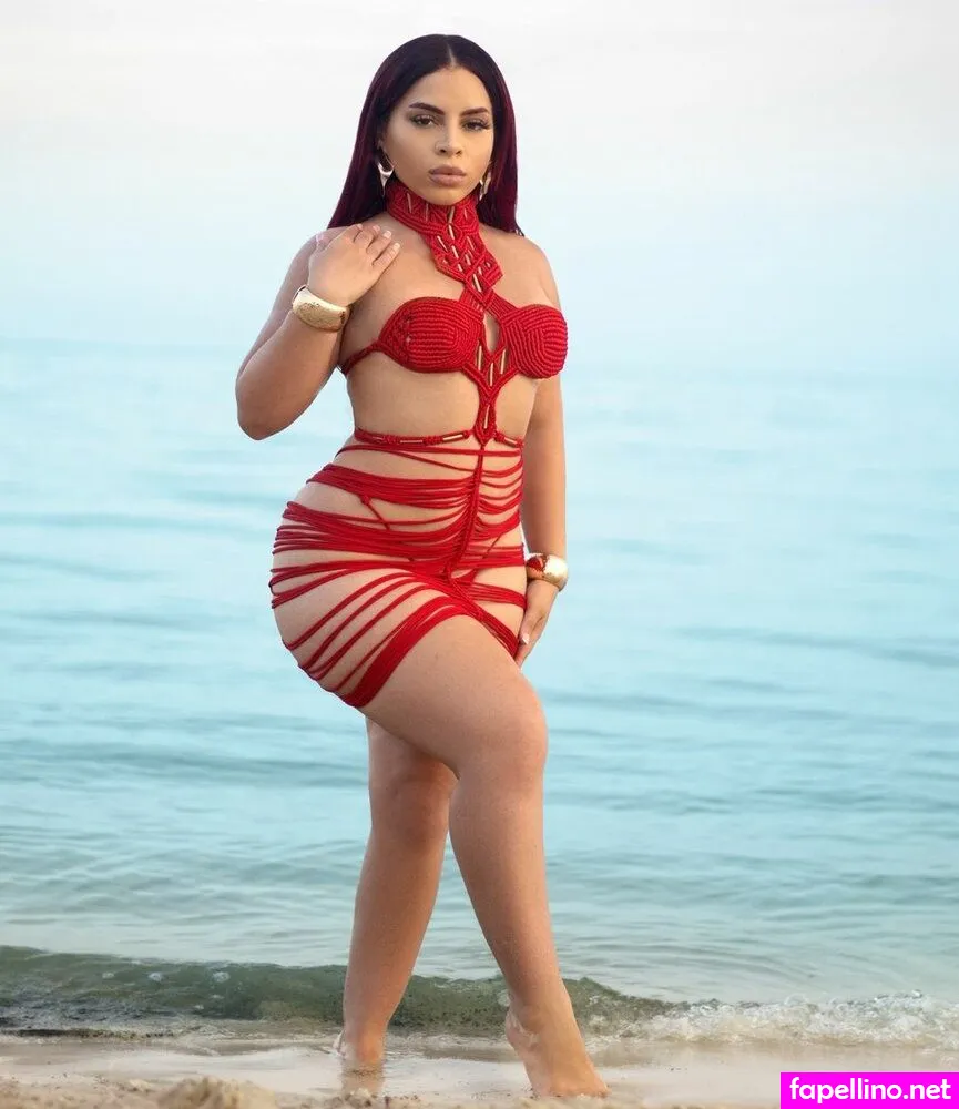 realkarladamaris, thick_gurl101 Nude Leaked OnlyFans Photo #LFTxeJPbJE