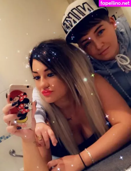 Reallesbiansx OnlyFans Thumbnail #X90LVFq7FS