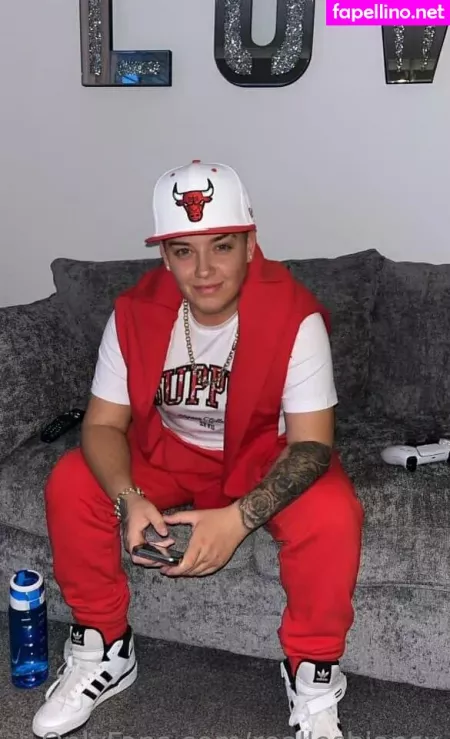 Reallesbiansx OnlyFans Thumbnail #YSK8pFQeh3