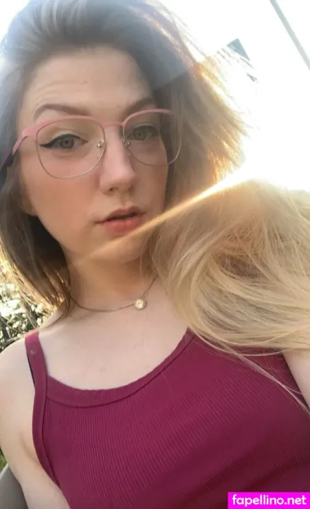 Reallyyrenee OnlyFans Thumbnail #A6ToHklvQa