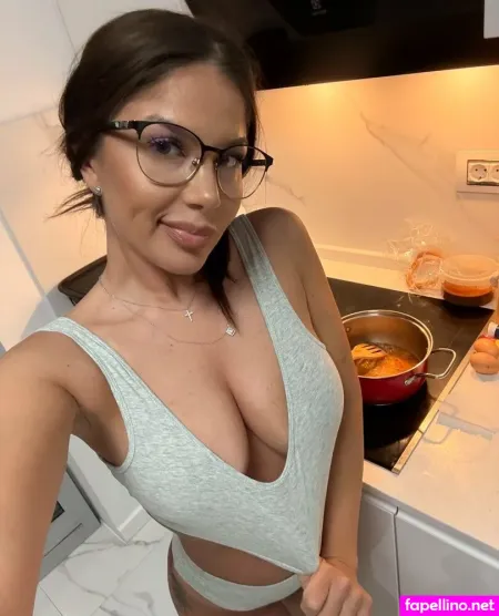 Realmariaa OnlyFans Thumbnail #o9GTZFfXGn