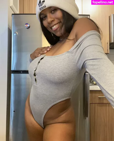 Realmarinalina OnlyFans Thumbnail #KZOHPGzMZa