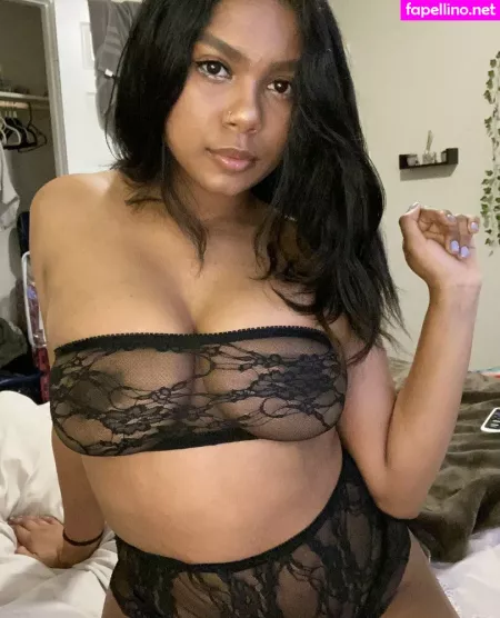 Realmarinalina OnlyFans Thumbnail #xX8FYzVA0A