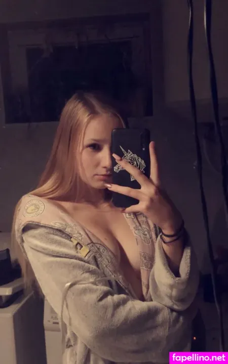 Realmiagold OnlyFans Thumbnail #3NxYyFAsyM