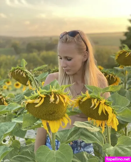 Realmiagold OnlyFans Thumbnail #9YsgIoaSfQ