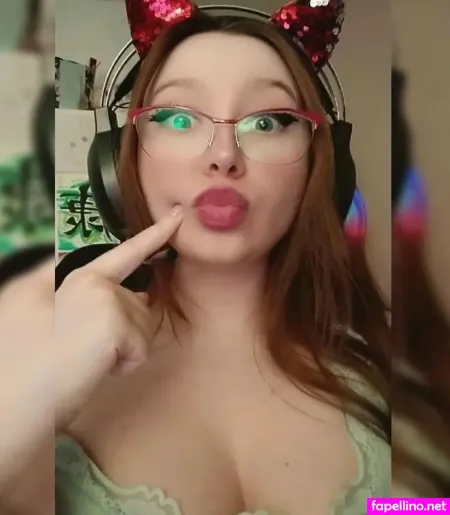 Realmisskira OnlyFans Thumbnail #XRhppq2gVj