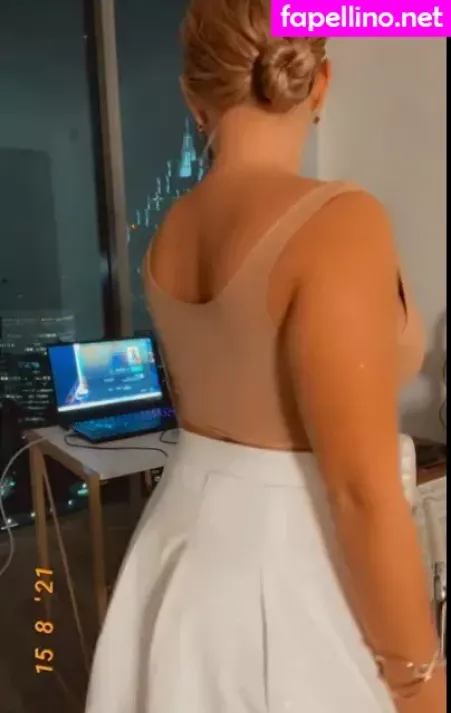 Realzoieburgher OnlyFans Thumbnail #eOjGRidZ4C