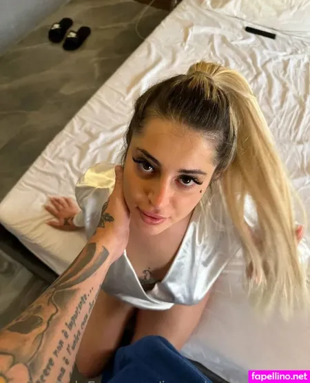 Rebecca Azzolina OnlyFans Thumbnail #o4dcq7QkkR