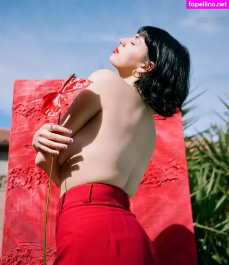 Rebecca Black OnlyFans Thumbnail #7pOX0D7JAs