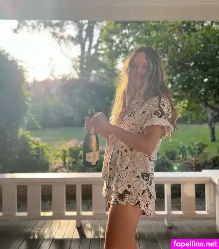 Rebecca Breeds OnlyFans Thumbnail #dQJbWXDlZb