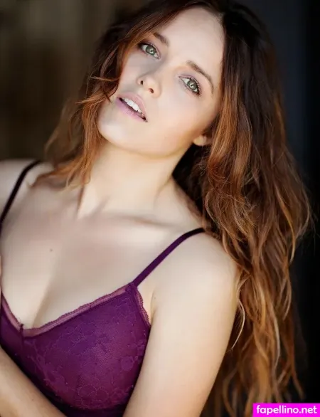 Rebecca Breeds OnlyFans Thumbnail #m2lsymUbo9