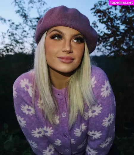 Rebecca Cambria OnlyFans Thumbnail #DueRyRIcox