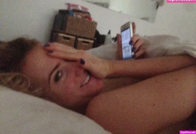 Rebecca Ferdinando OnlyFans Thumbnail #DjcY8tQAqg