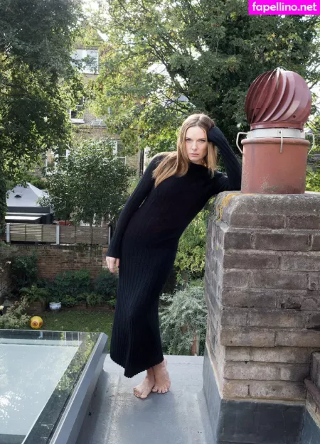 Rebecca Ferguson OnlyFans Thumbnail #N4v5ApojJE