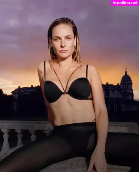 Rebecca Ferguson OnlyFans Thumbnail #o9tVQavHzO