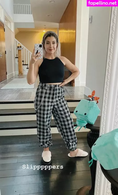 Rebecca Ford OnlyFans Thumbnail #E7enGm38j9