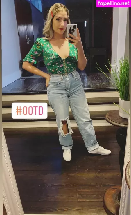 Rebecca Ford OnlyFans Thumbnail #HNR7LxBxOM