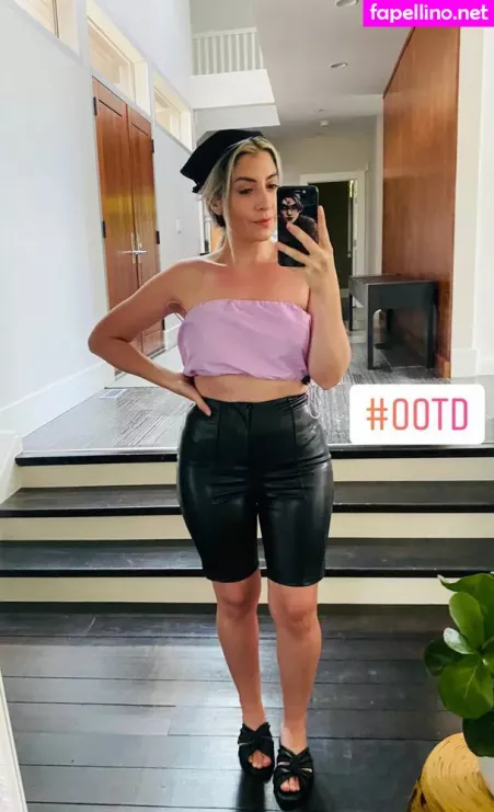 Rebecca Ford OnlyFans Thumbnail #SKfa4yIVsV