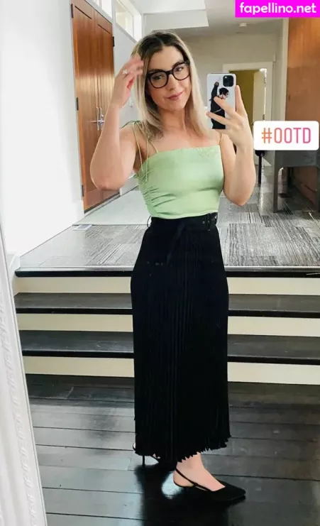 Rebecca Ford OnlyFans Thumbnail #qp7W0fKgh7