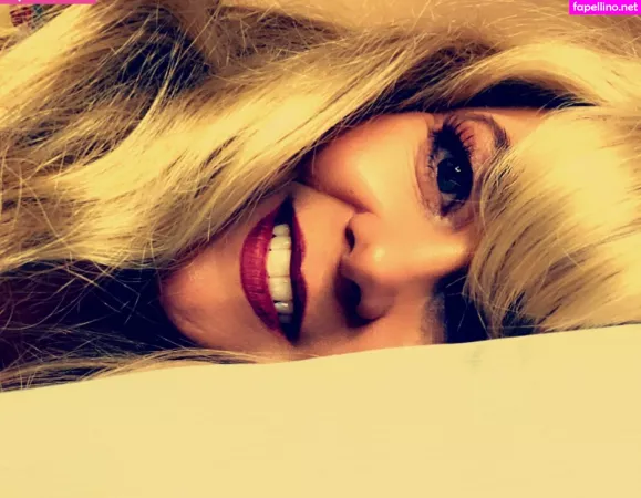 Rebecca Love OnlyFans Thumbnail #s7sXw5I1KA