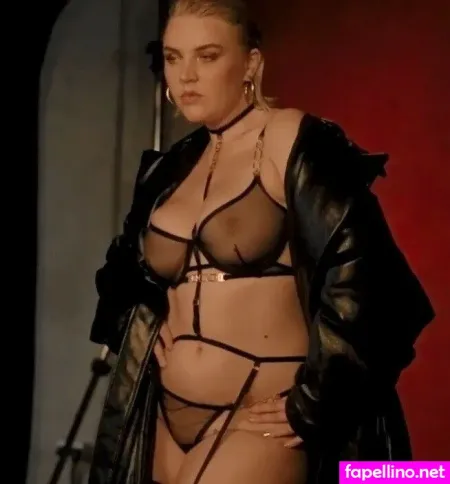 Rebecca Lucy Taylor OnlyFans Thumbnail #xExqTVIRPp