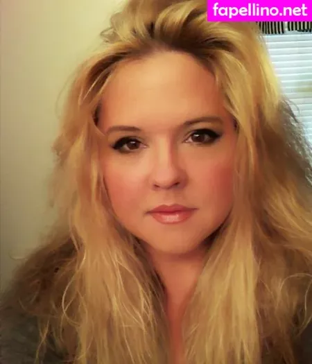 Rebecca Parrot OnlyFans Thumbnail #pPvbiATcNO