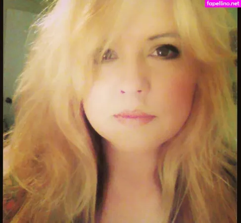 Rebecca Parrot OnlyFans Thumbnail #r1AddCh1x6