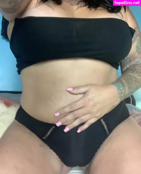 Rebecca Parrot OnlyFans Thumbnail #wBtmjzzVL4