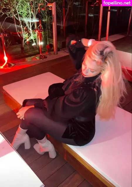 Rebecca Pavanelli OnlyFans Thumbnail #Xvik1noQNQ