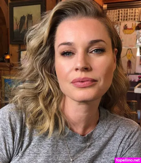Rebecca Romijn OnlyFans Thumbnail #2PPYHxLwSM