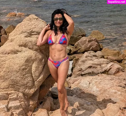 Rebecca Sarker OnlyFans Thumbnail #GjH4Ixl2Xp