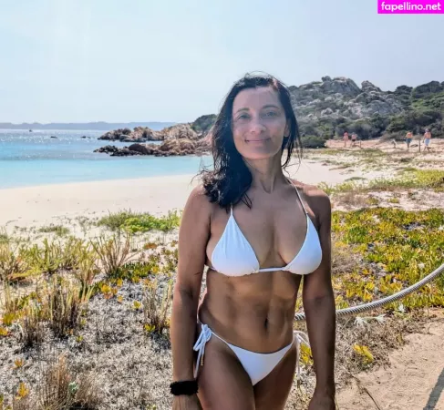 Rebecca Sarker OnlyFans Thumbnail #wCxf3NGrvz