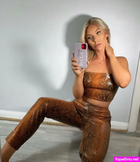 Rebecca Sheldrake OnlyFans Thumbnail #3lTLXpoNgy