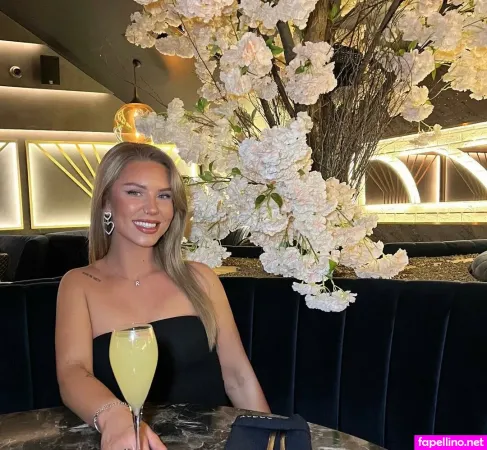 Rebecca Sheldrake OnlyFans Thumbnail #4zP5M5FAgd