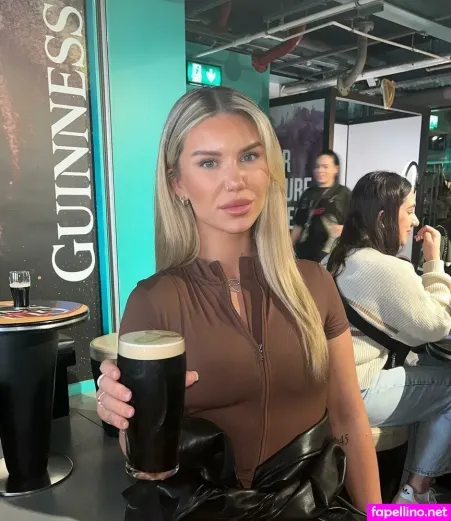 Rebecca Sheldrake OnlyFans Thumbnail #C8sRCZgHQi