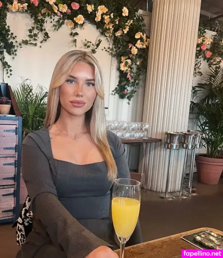 Rebecca Sheldrake OnlyFans Thumbnail #NyCWaobUbH