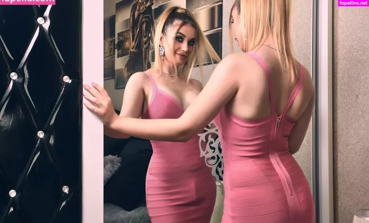 Rebecca White OnlyFans Thumbnail #RQQUfPwwWo