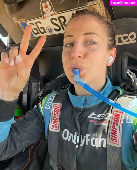 Rebeccabusi33 OnlyFans Thumbnail #1T6uyAkXm9