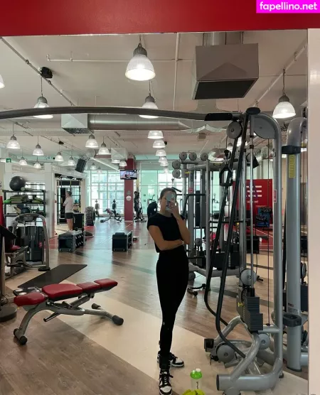 Rebeccabusi33 OnlyFans Thumbnail #MpNQhXm5Fo