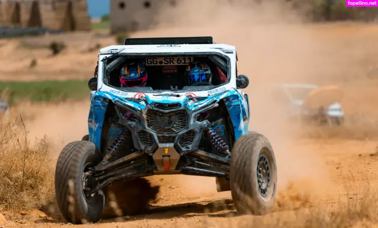 Rebeccabusi33 OnlyFans Thumbnail #iRSpeBNk2R