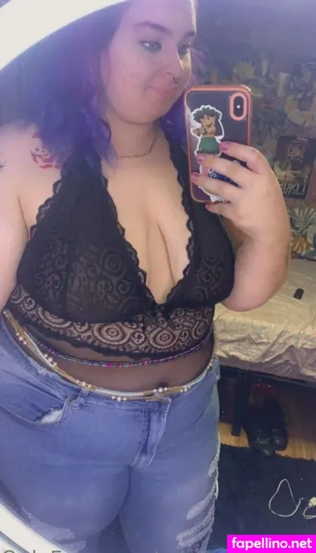 Rebeccalynn9631 OnlyFans Thumbnail #2Sb9daPAva